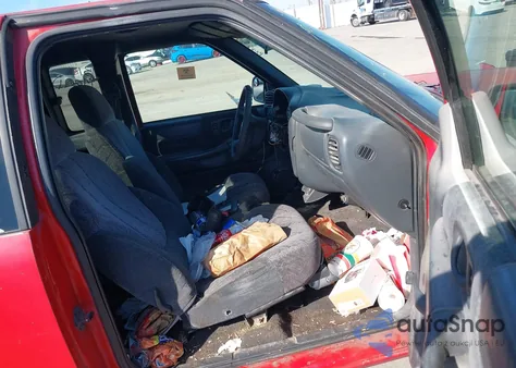 1999 GMC Sonoma Sls из США, поврежденный, VIN 1GTCS19X7X8530295